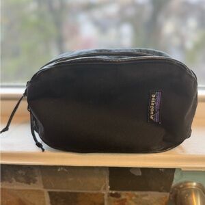 Patagonia Black Toiletry Bag with Durable Fabric and Zipper